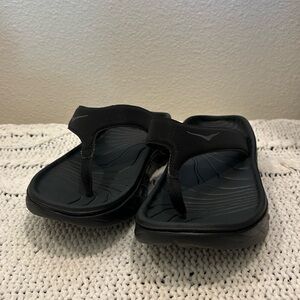Hoka sandals - women’s size 8 - all black